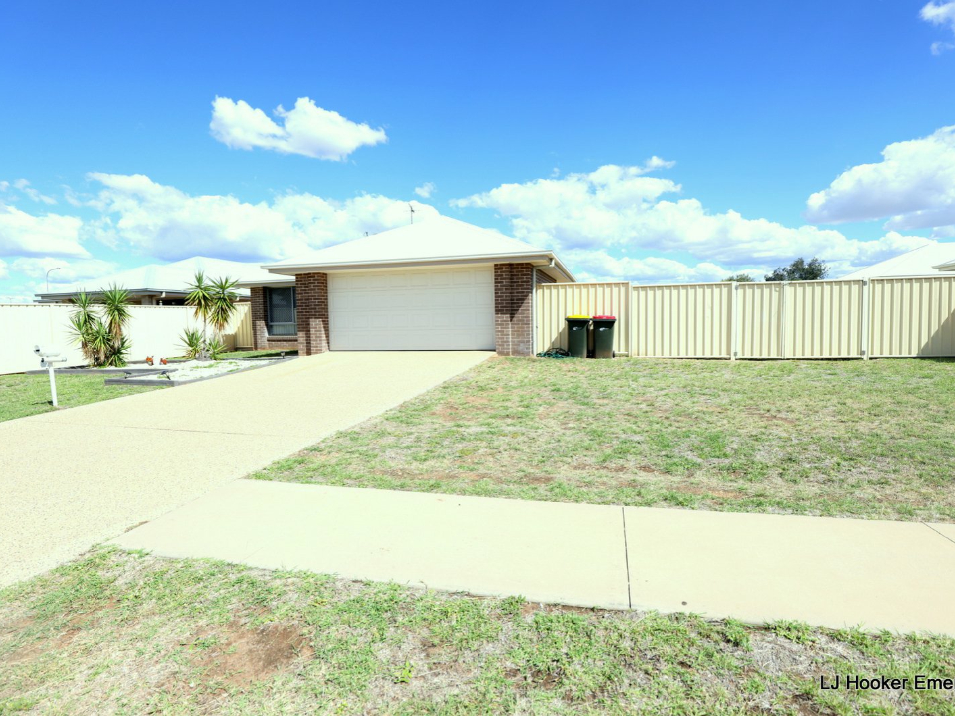 17 Scenic Drive Emerald QLD