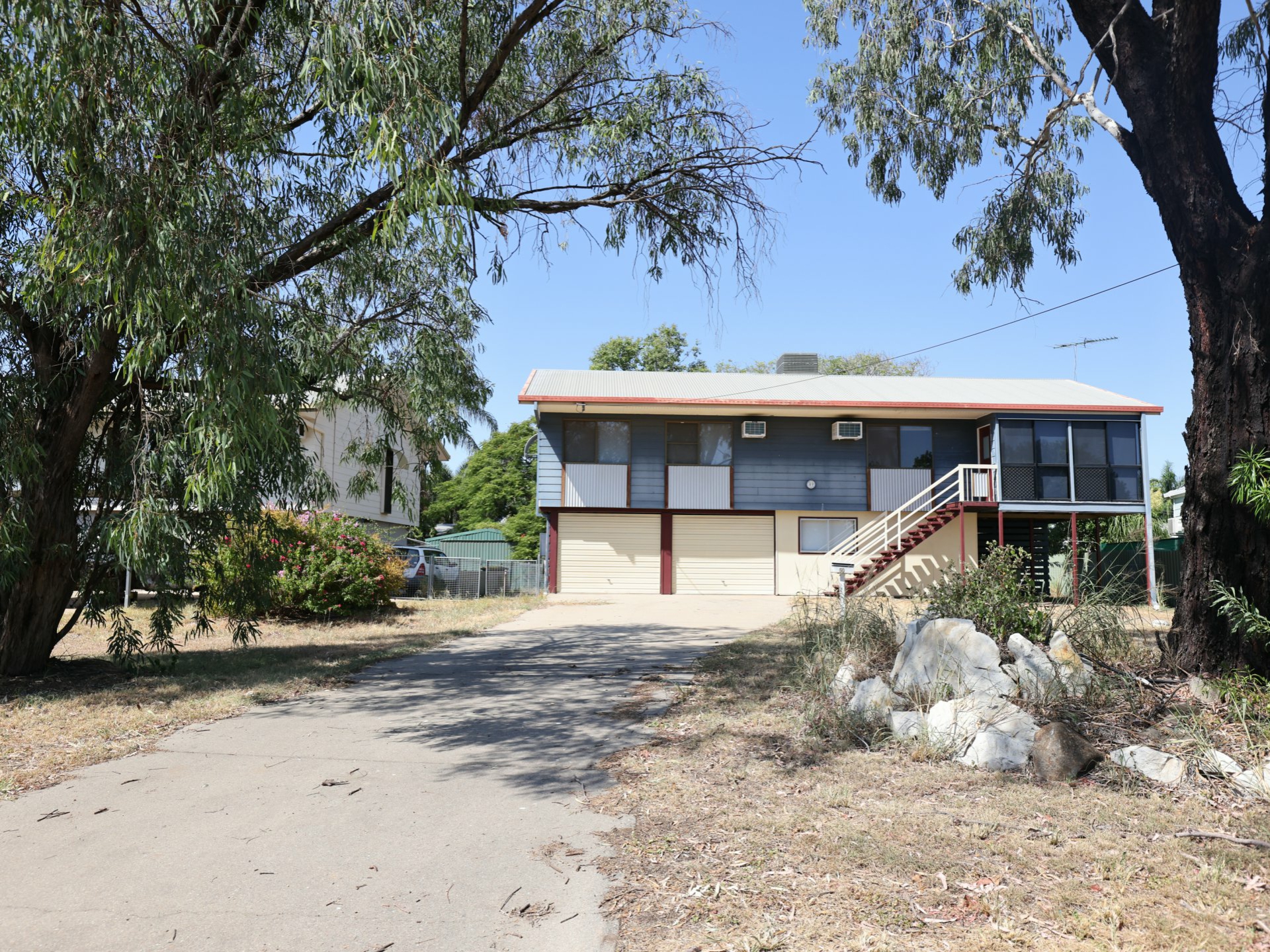 50 Loch Street Emerald QLD