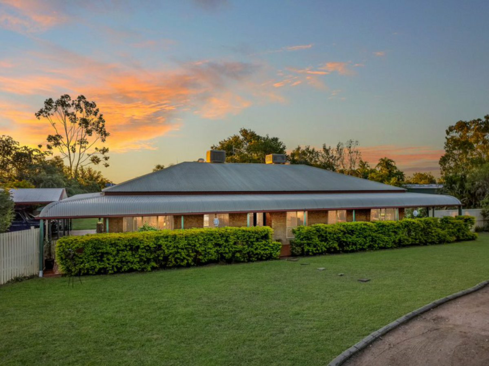 34 Cunningham Drive Emerald QLD