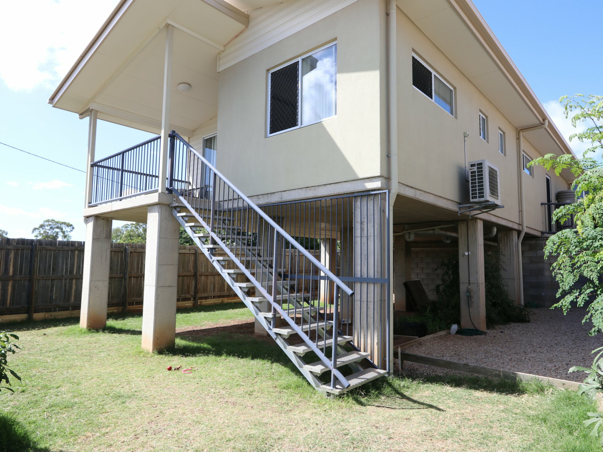 4/6 Sullivan Street Emerald QLD