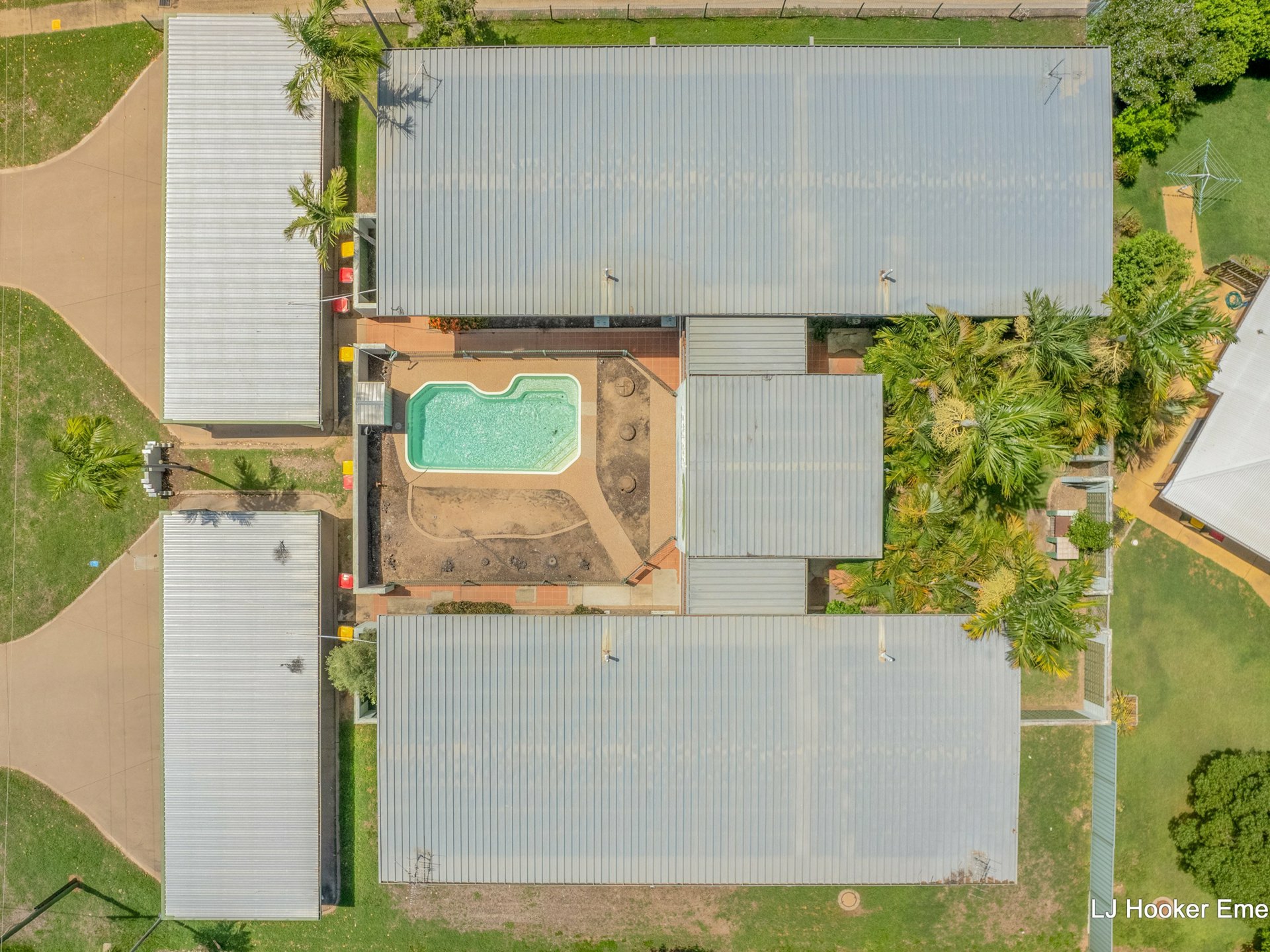 2/53 Dundas Street Emerald QLD Apartment for Sale LJ Hooker