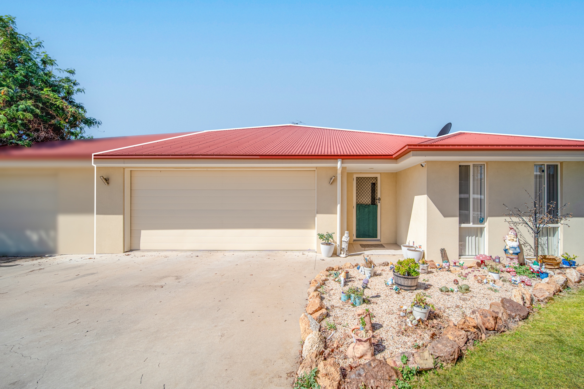 10 Mount MacArthur Boulevard, CAPELLA