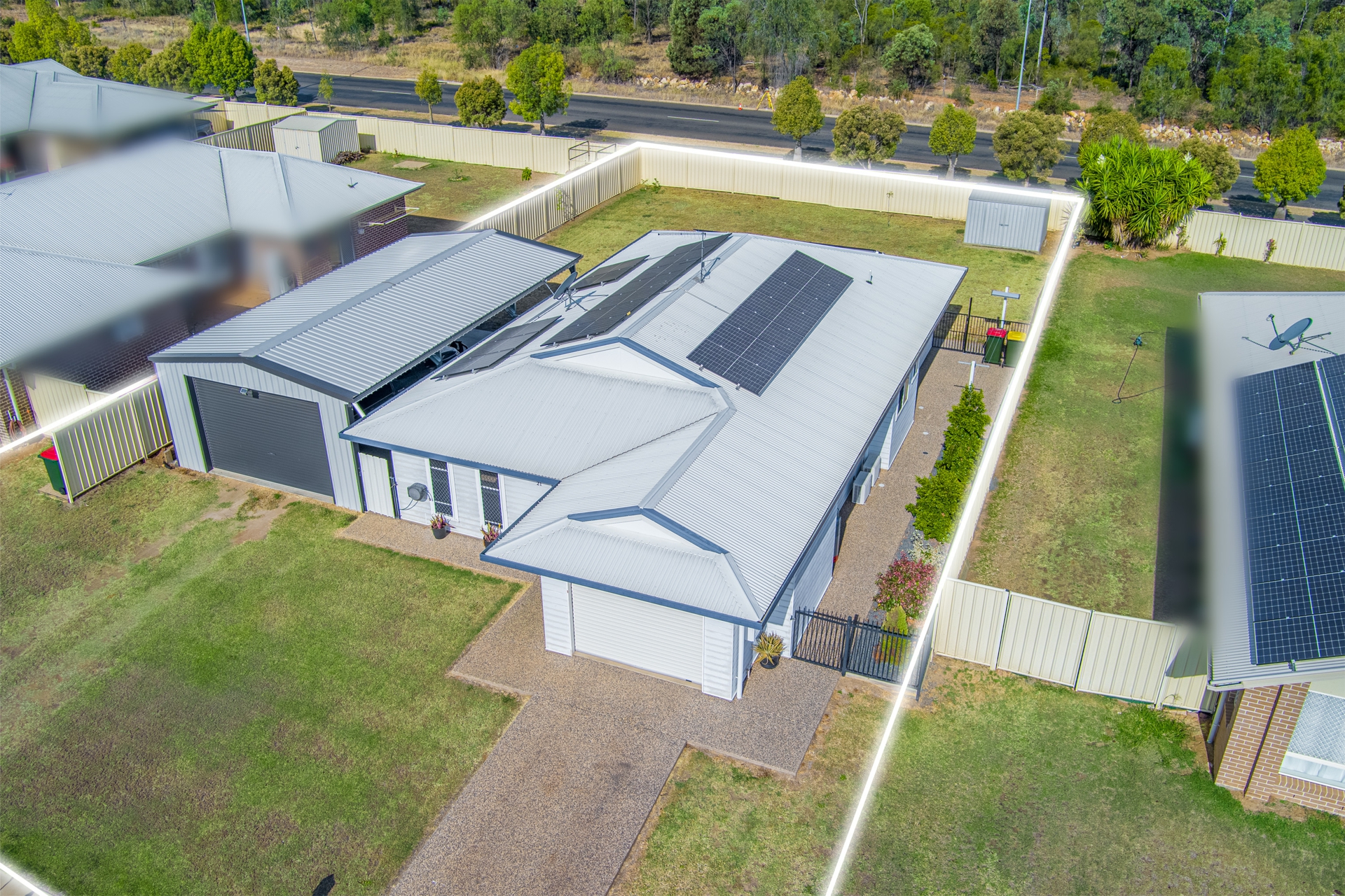 21 Lakeside Drive Emerald QLD House for Sale LJ Hooker