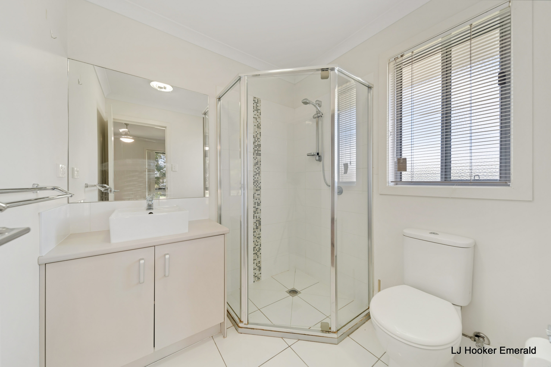19 Jade Street, EMERALD