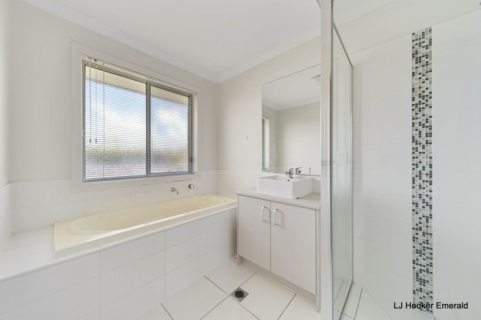 19 Jade Street, EMERALD