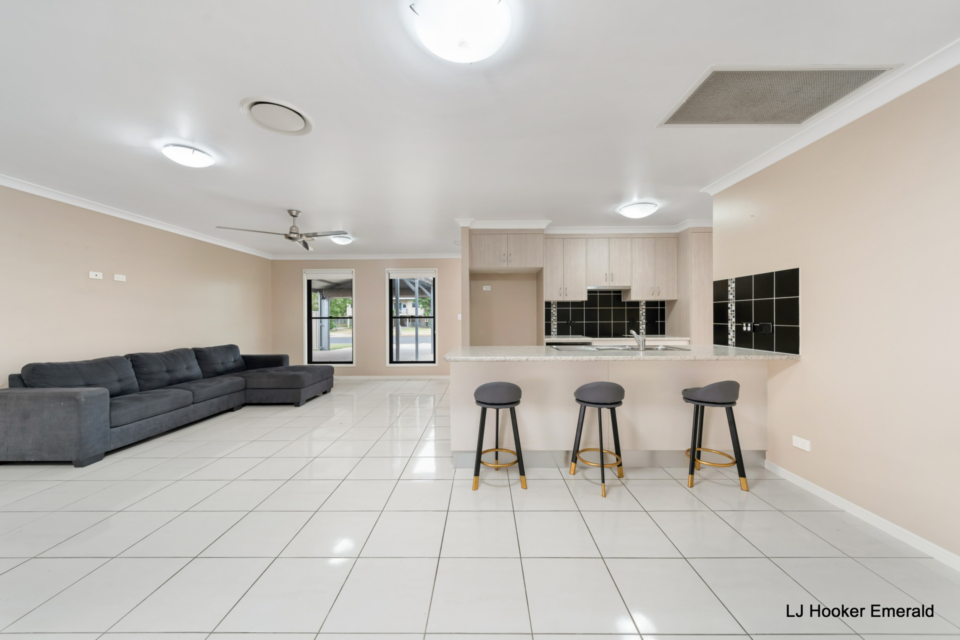 144 Opal Street, EMERALD