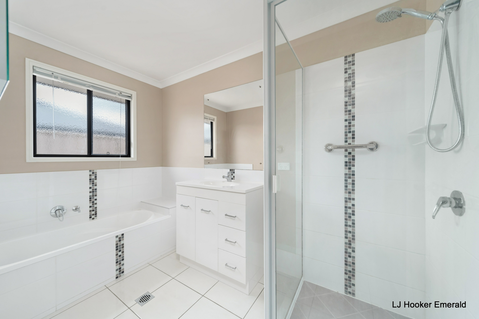 144 Opal Street, EMERALD