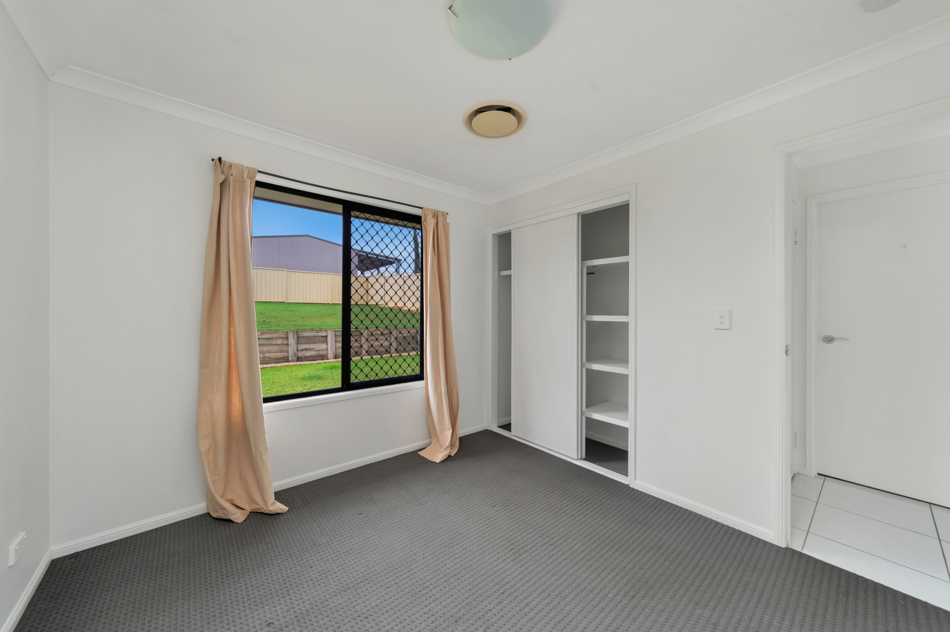 24 Scenic Drive, EMERALD