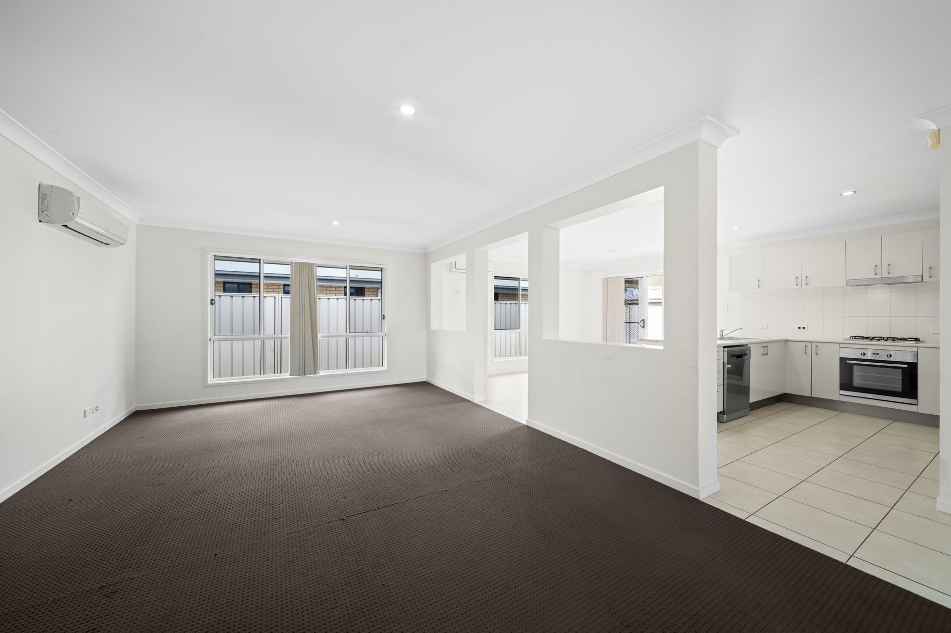 12 Amber Street — photo 4 of 10