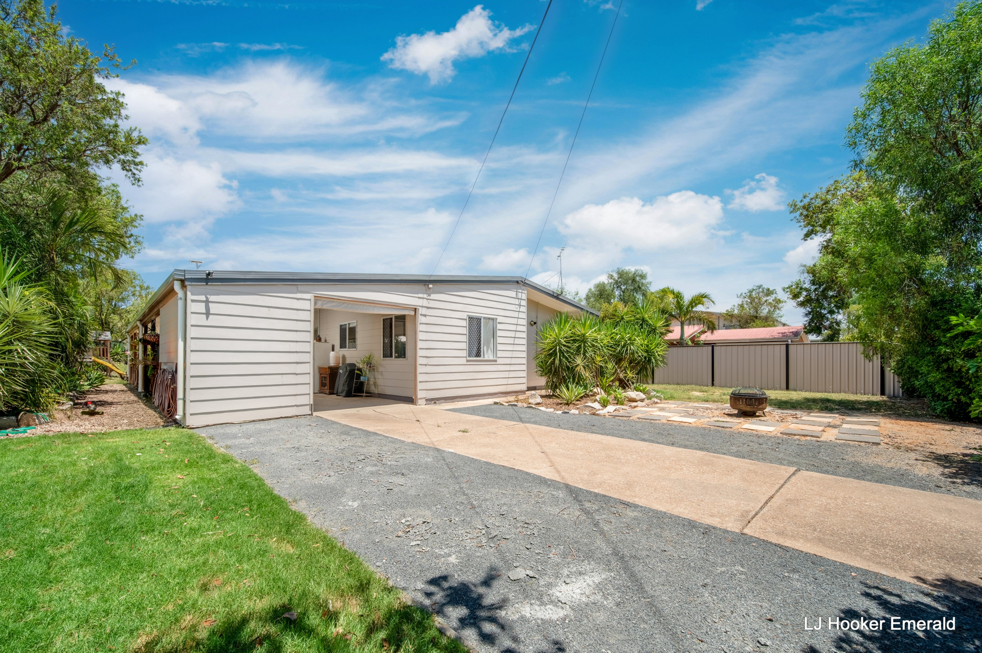 16 Garnet Street, Emerald