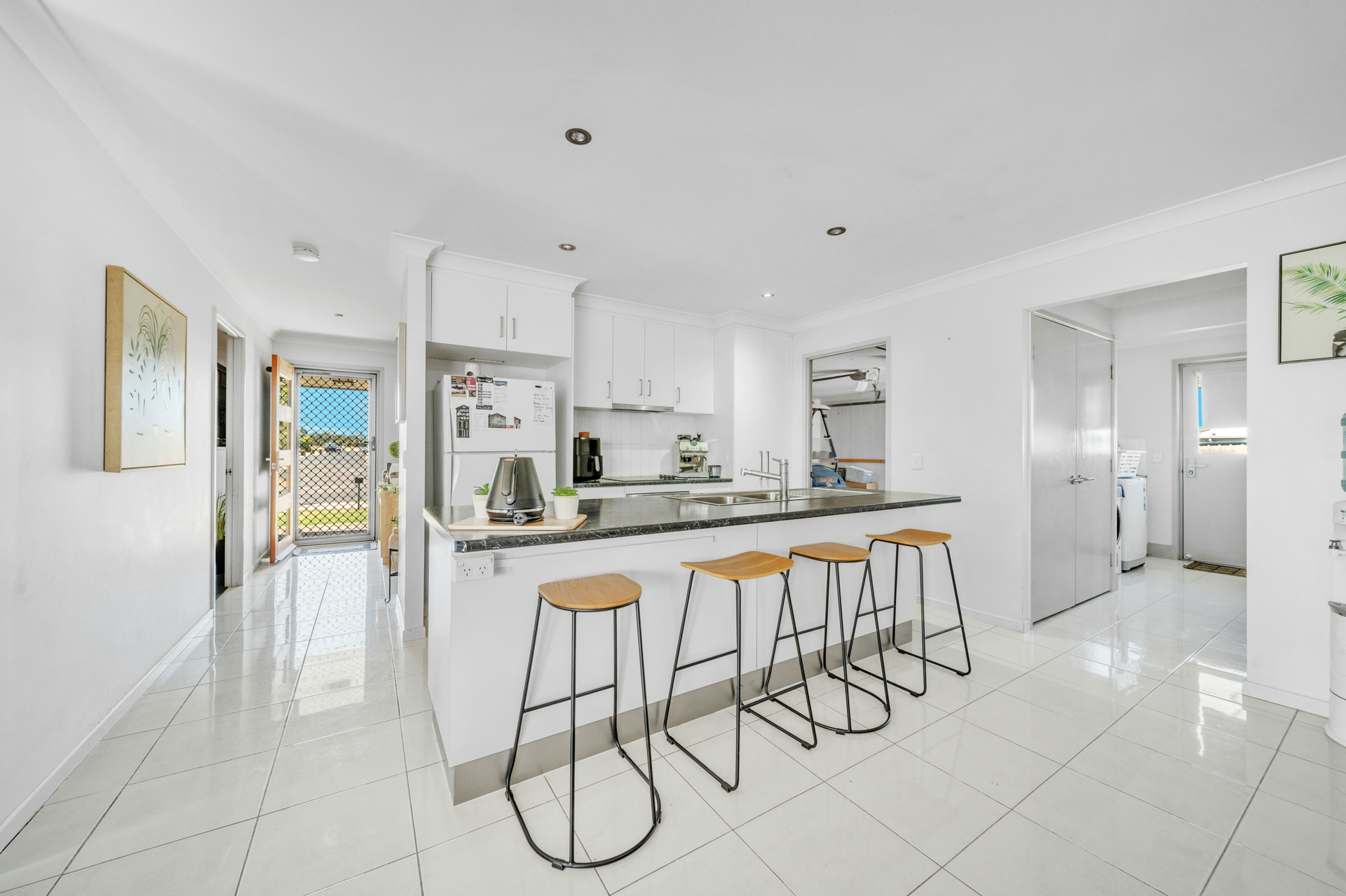 19 Lauren Drive — photo 6 of 18