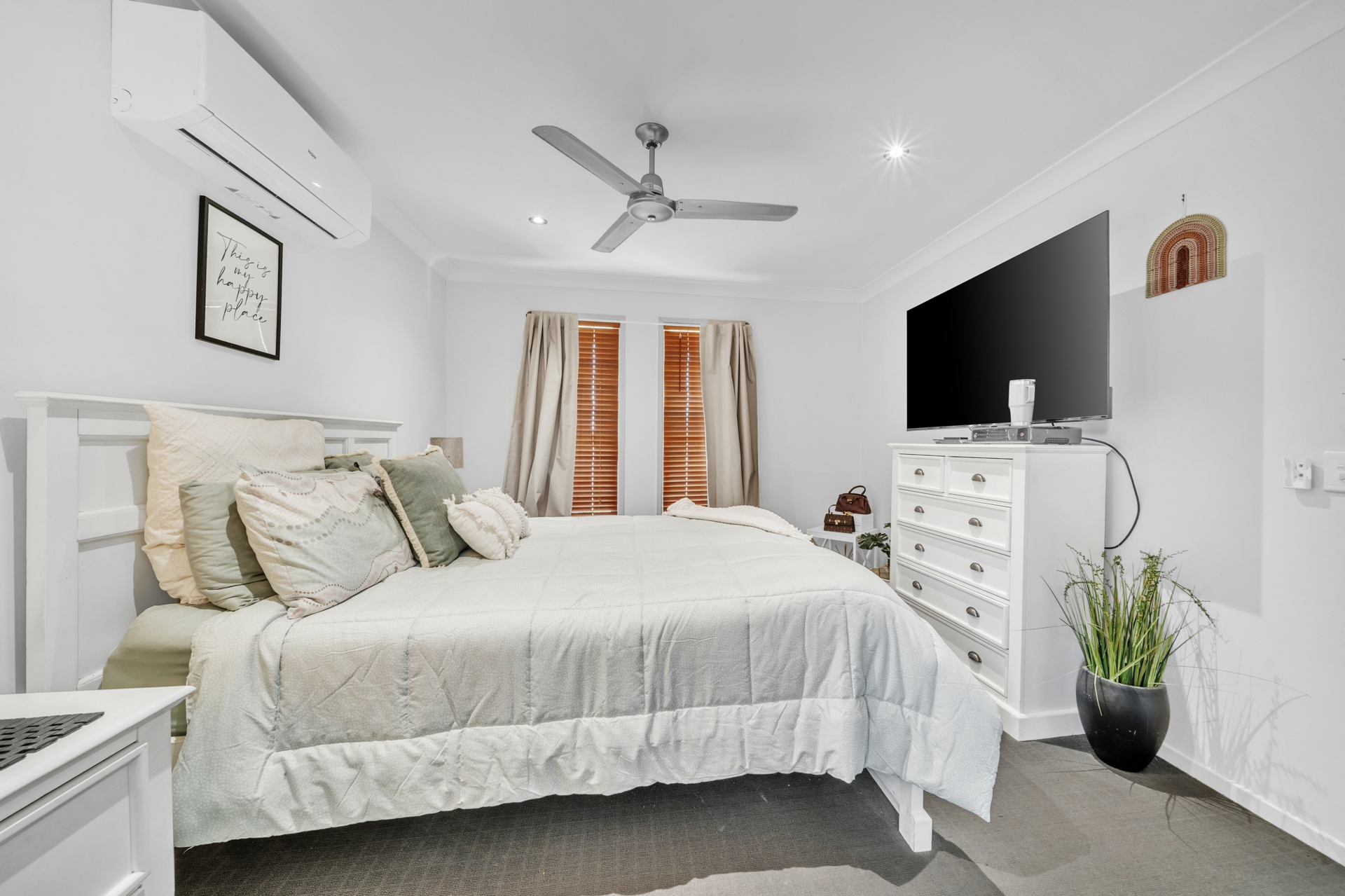 19 Lauren Drive — photo 8 of 18