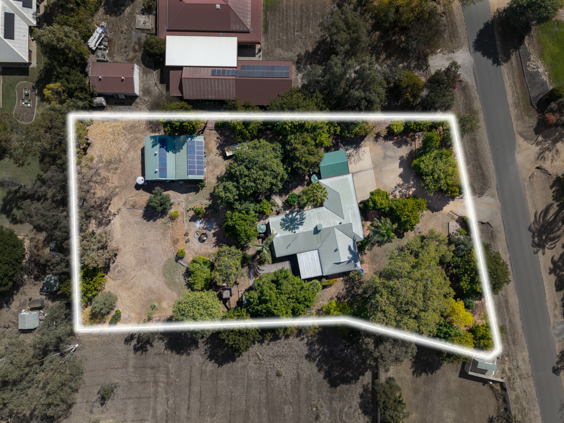 9 Akubra Drive — photo 2 of 24