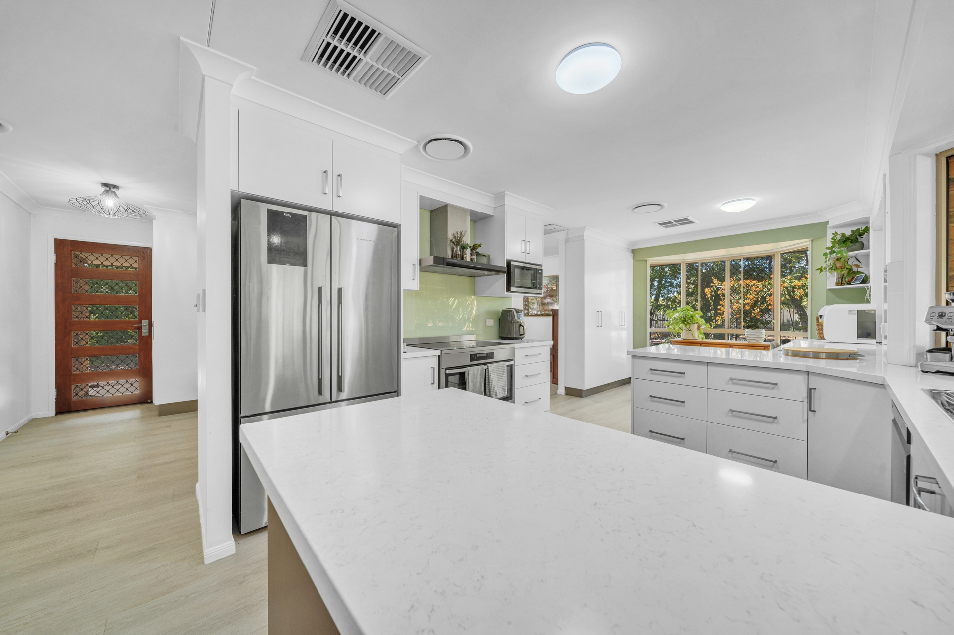 9 Akubra Drive — photo 8 of 24