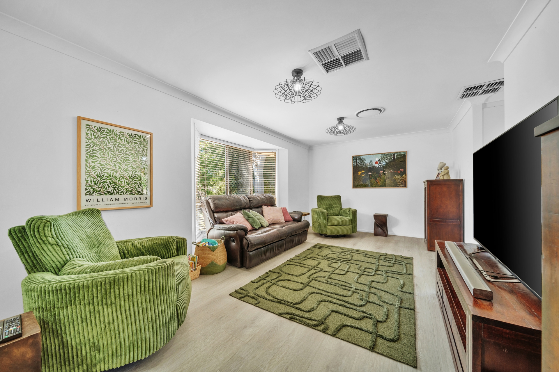9 Akubra Drive — photo 10 of 24