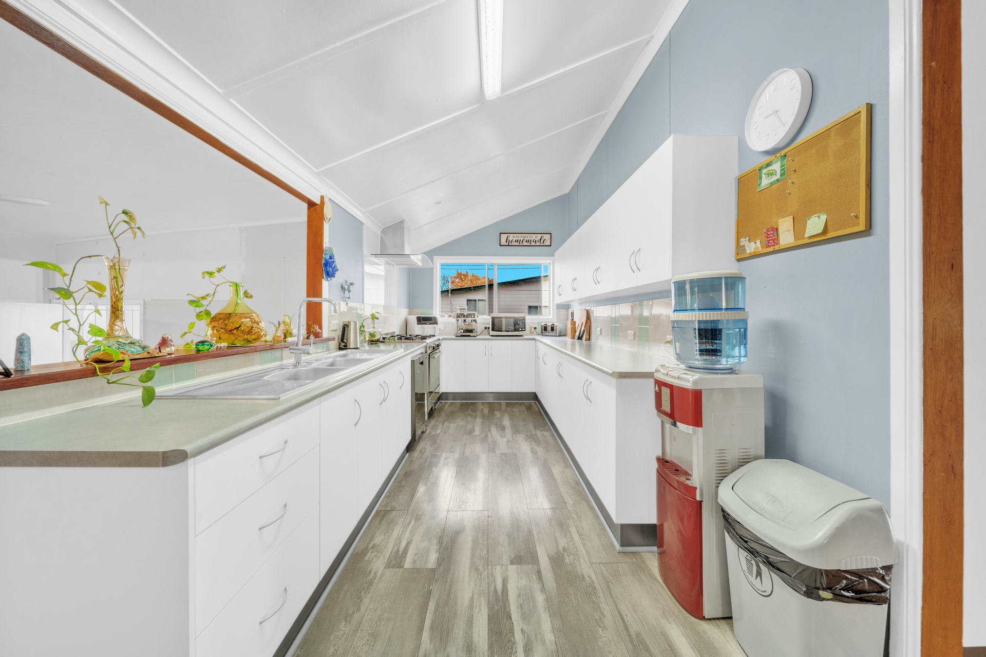 51 Huntley Street — photo 7 of 21
