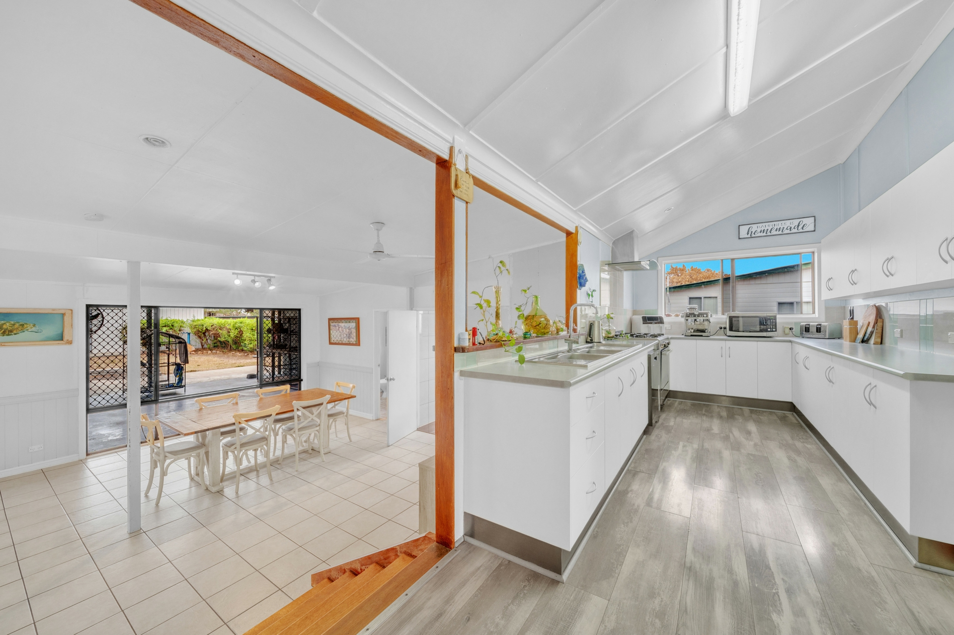 51 Huntley Street — photo 8 of 21