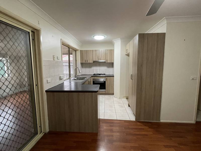 10 Teraweyna Close, WOODCROFT