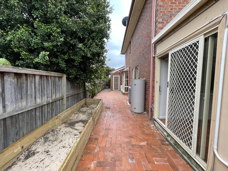 10 Teraweyna Close, WOODCROFT