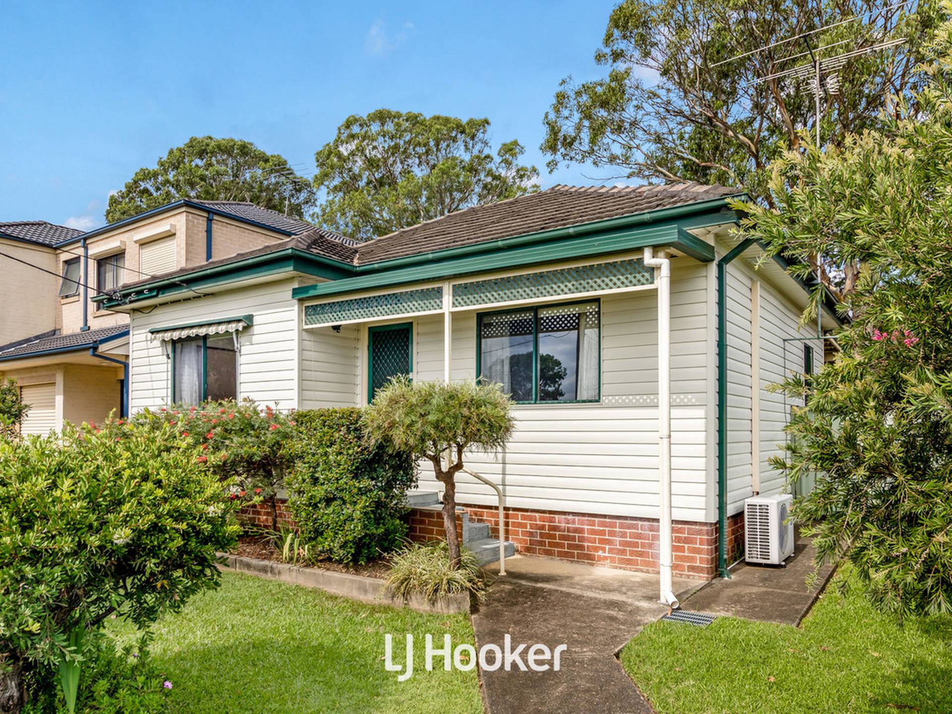 1 First Avenue, TOONGABBIE