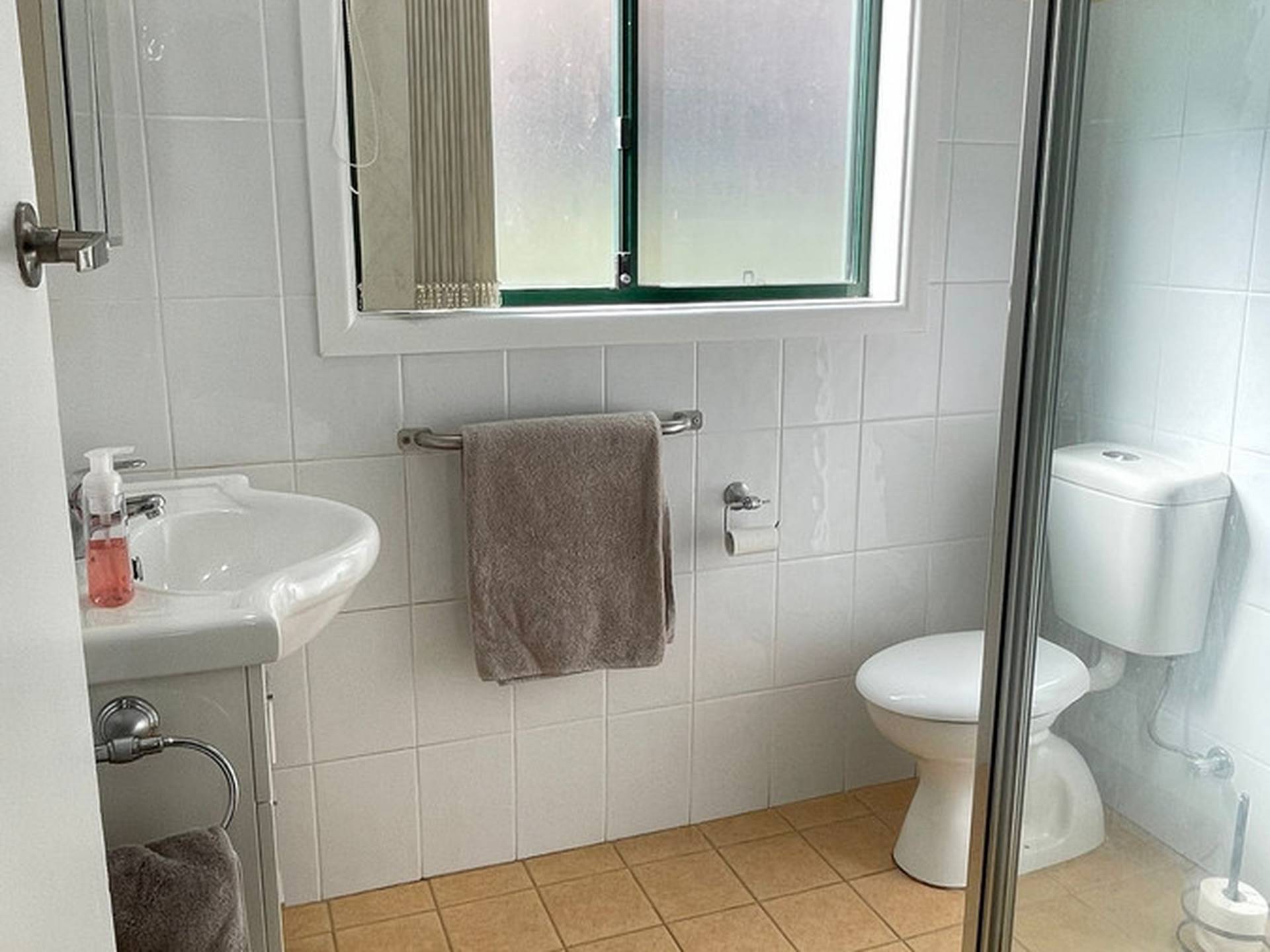 1 First Avenue, TOONGABBIE