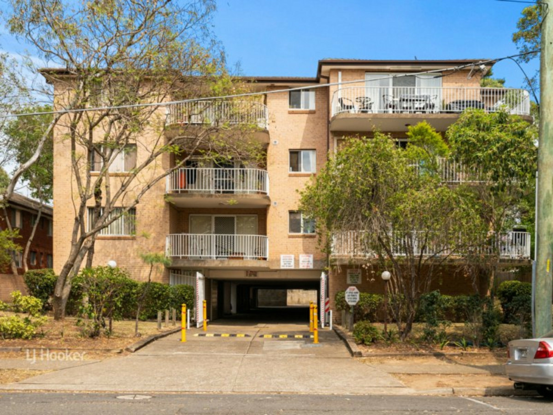 16/37-39 Memorial Avenue, MERRYLANDS