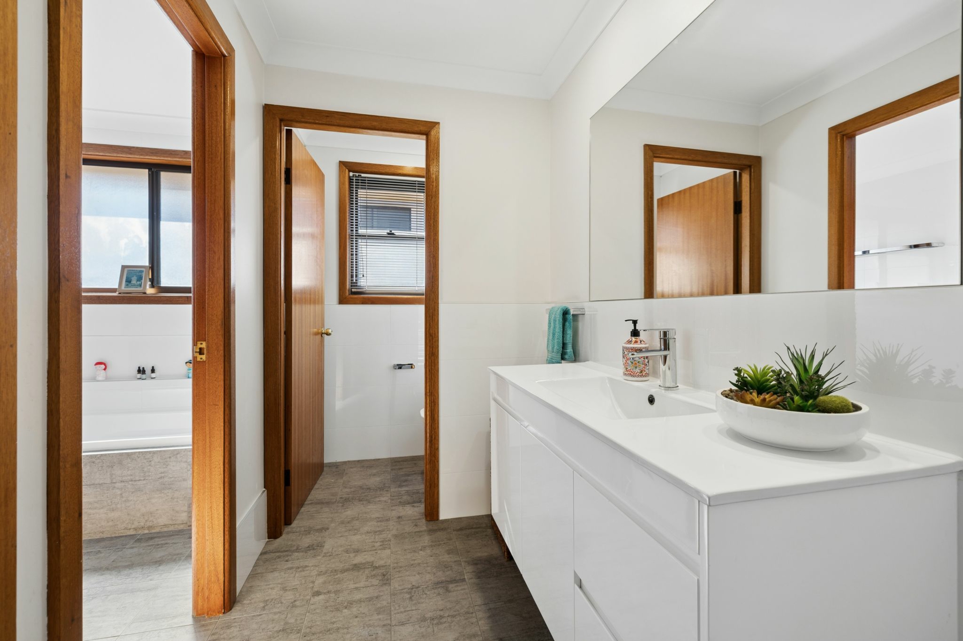 66 Metella Road — photo 4 of 17