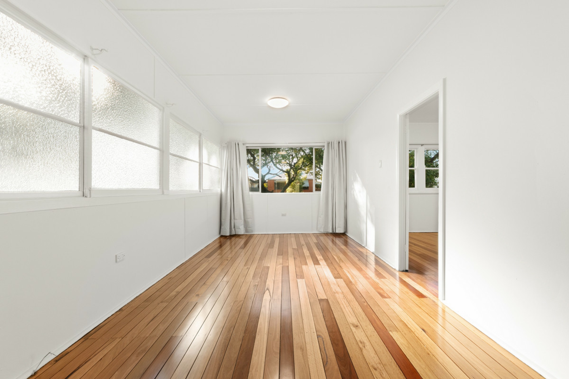 55 Banksia Street — photo 3 of 9