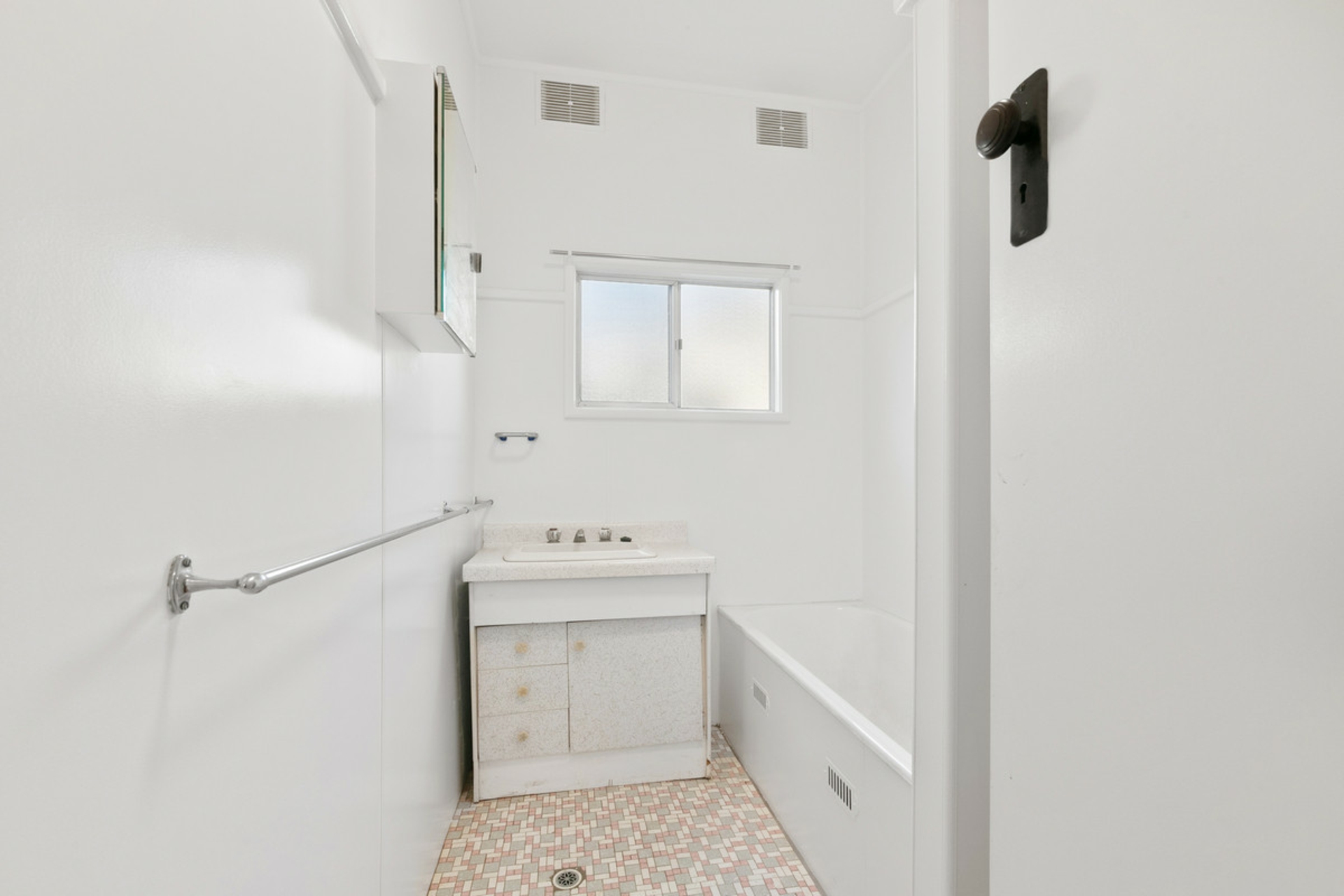 55 Banksia Street — photo 7 of 9