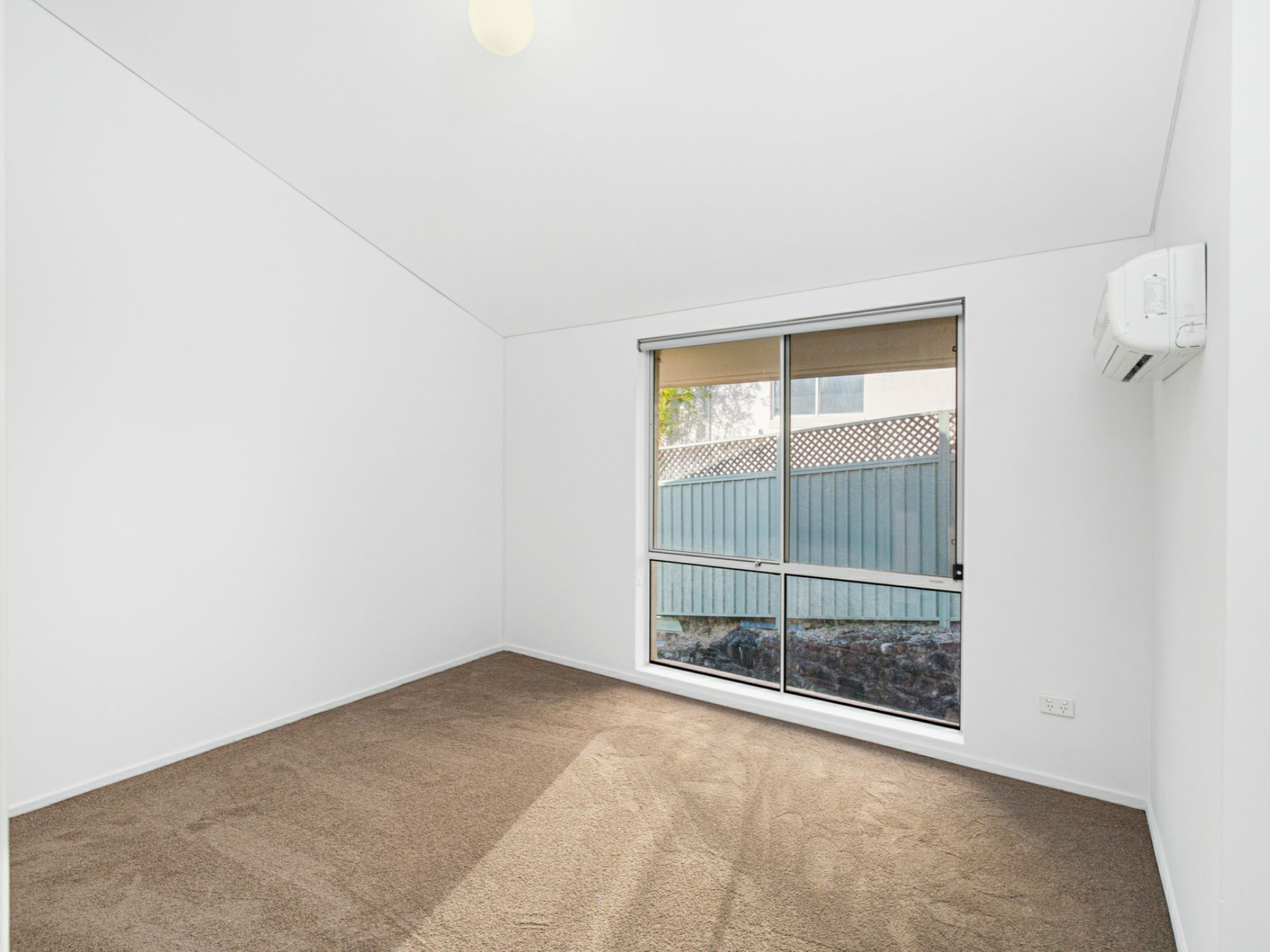 7/2-4 Old Ferry Road, ILLAWONG