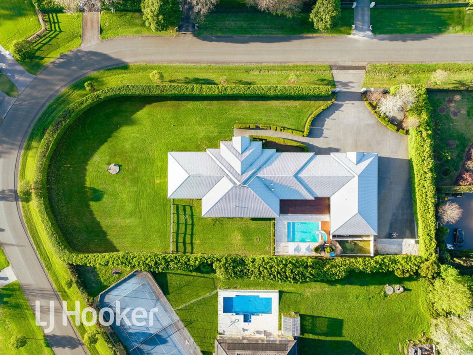 34 Sunnyside Drive, ELLIS LANE