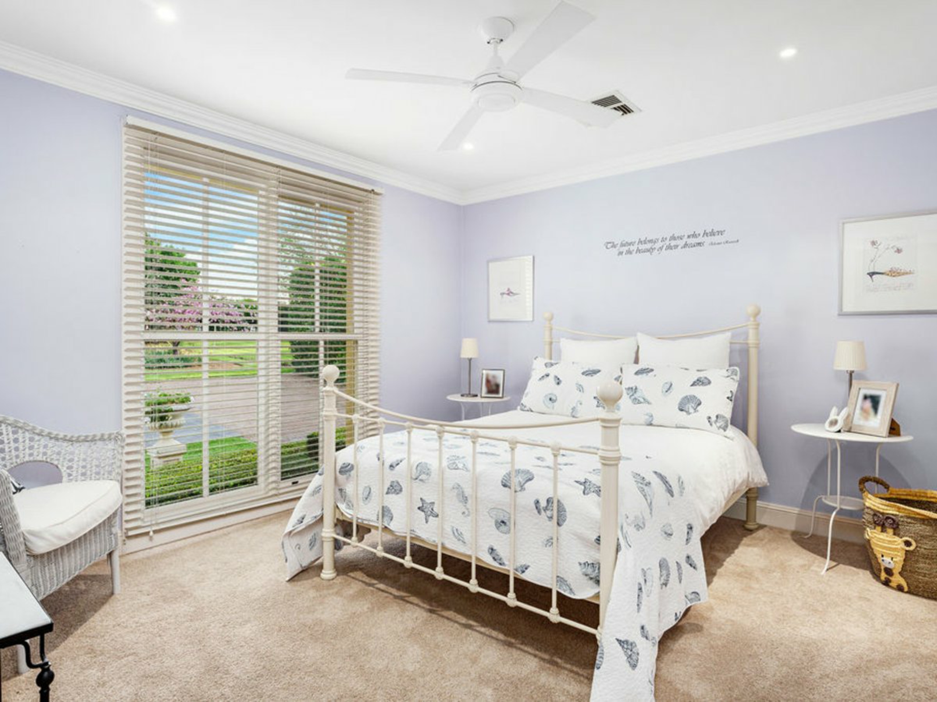 77 Sunnyside Drive, ELLIS LANE