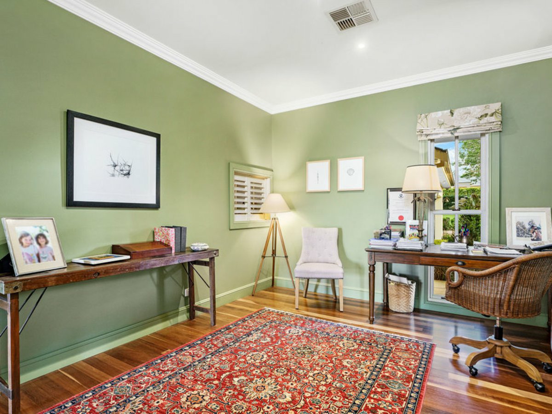 77 Sunnyside Drive, ELLIS LANE