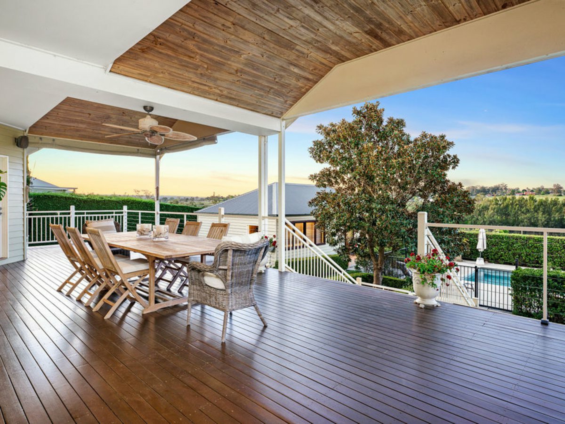 77 Sunnyside Drive, ELLIS LANE