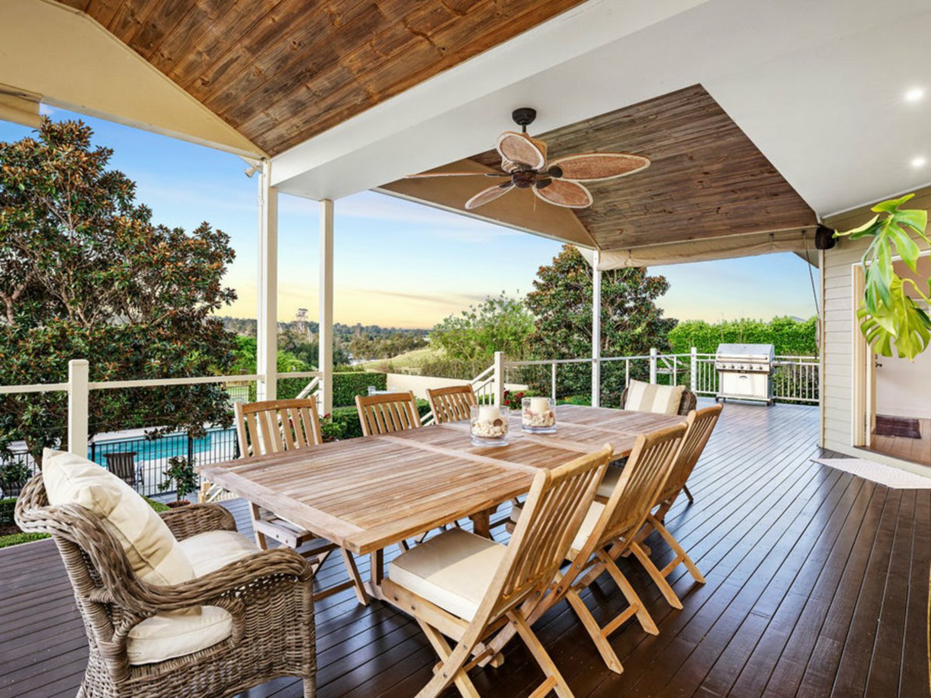 77 Sunnyside Drive, ELLIS LANE