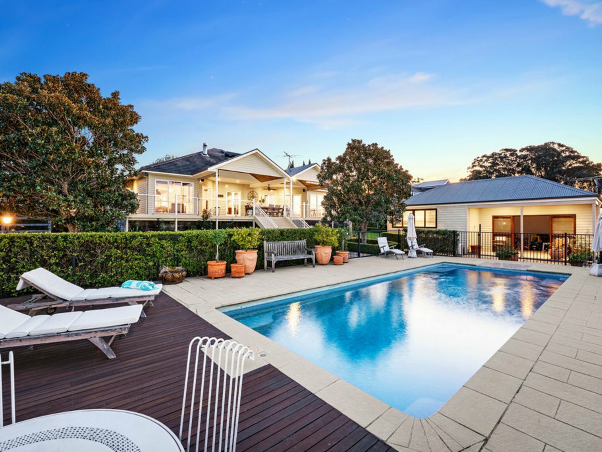77 Sunnyside Drive, ELLIS LANE