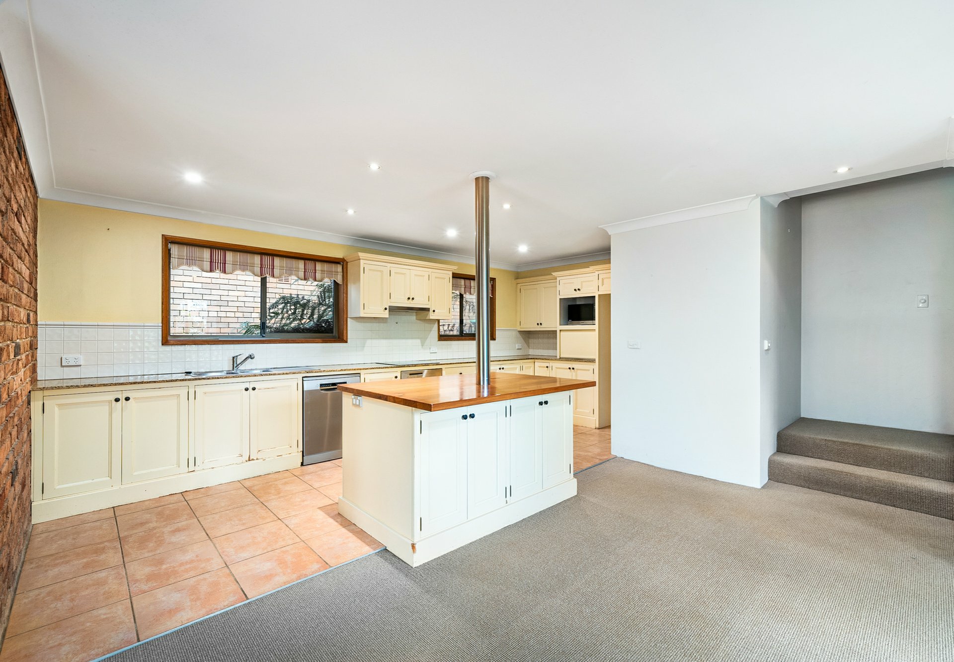 6 Hammersley Road — photo 5 of 8