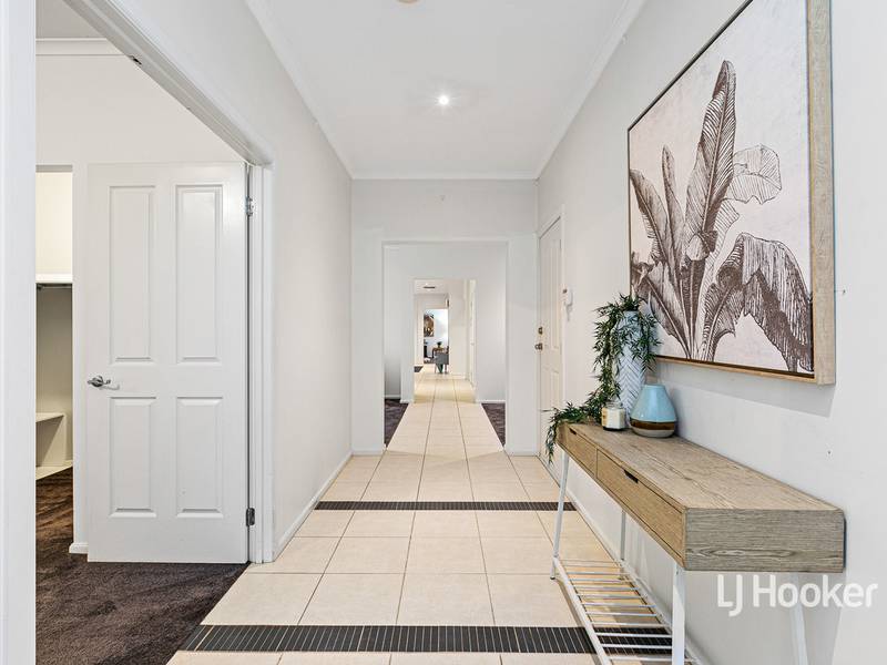 16 Baltimore Drive, POINT COOK