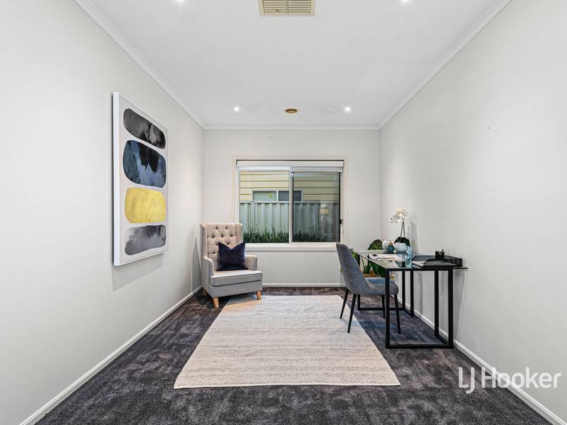 16 Baltimore Drive, POINT COOK