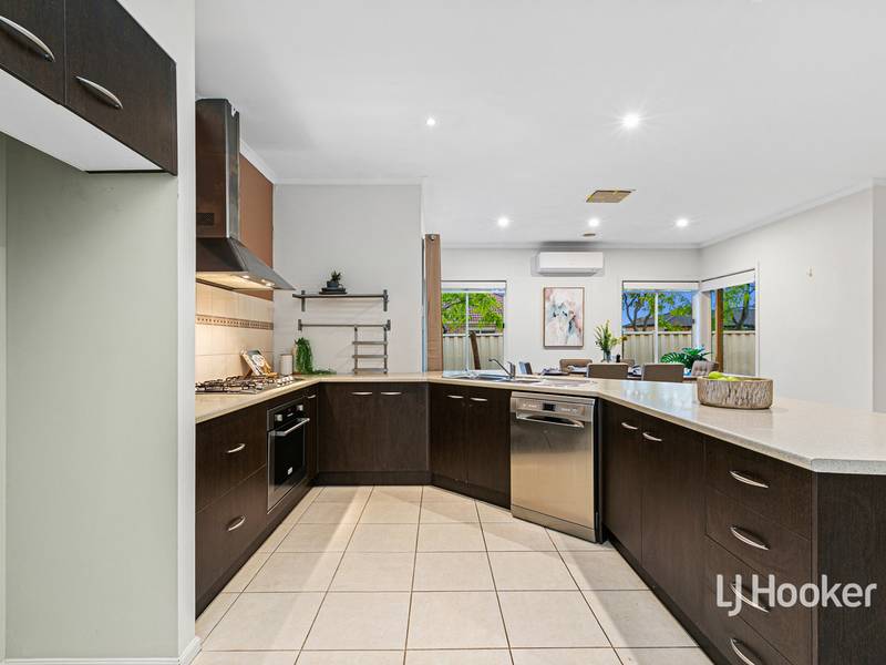 16 Baltimore Drive, POINT COOK