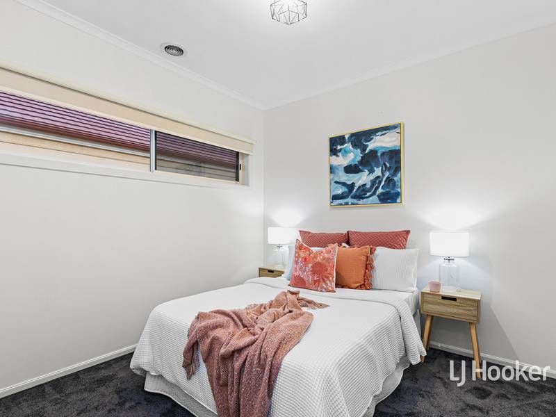 16 Baltimore Drive, POINT COOK