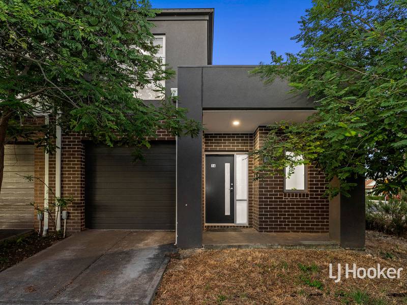 16 Admiralty Lane, SYDENHAM