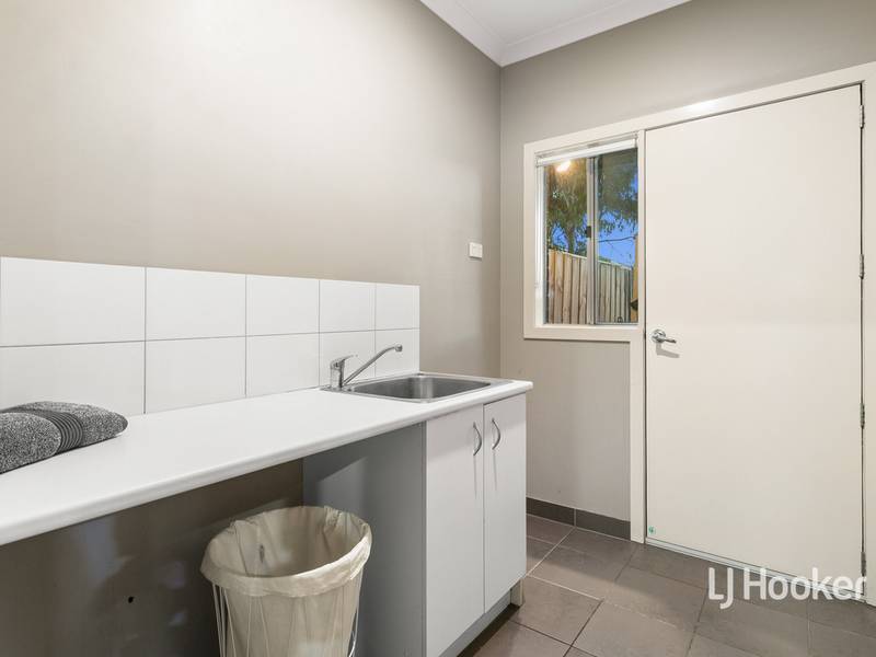 16 Admiralty Lane, SYDENHAM