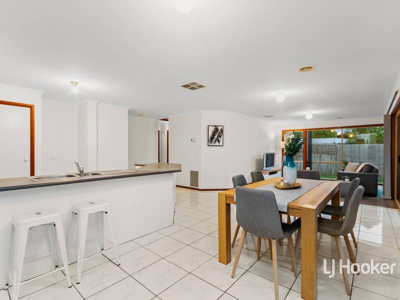 5 Shelley Place, HOPPERS CROSSING
