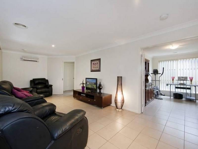 35 Drysdale Crescent, POINT COOK