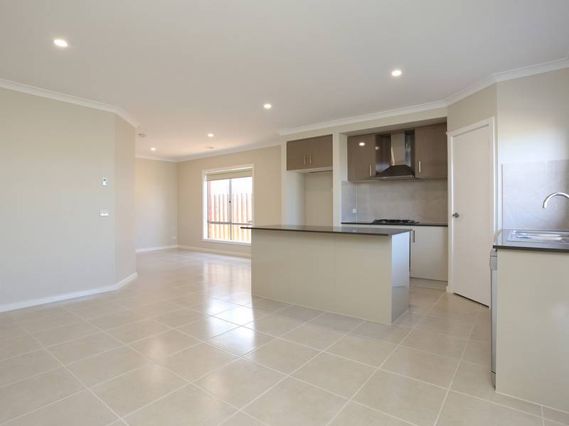 21 Singleton Way, POINT COOK