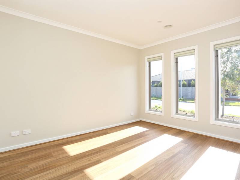 21 Singleton Way, POINT COOK