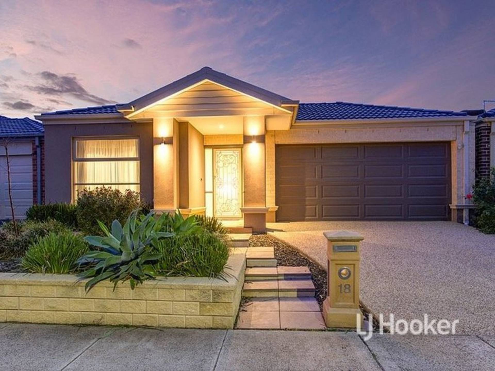 18 Ionian Way., POINT COOK