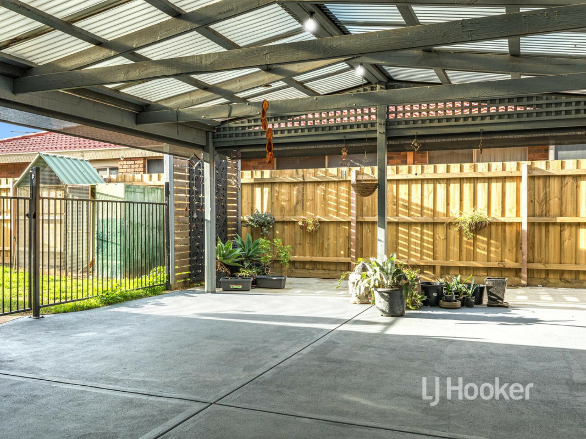 52 Westleigh Drive, WERRIBEE