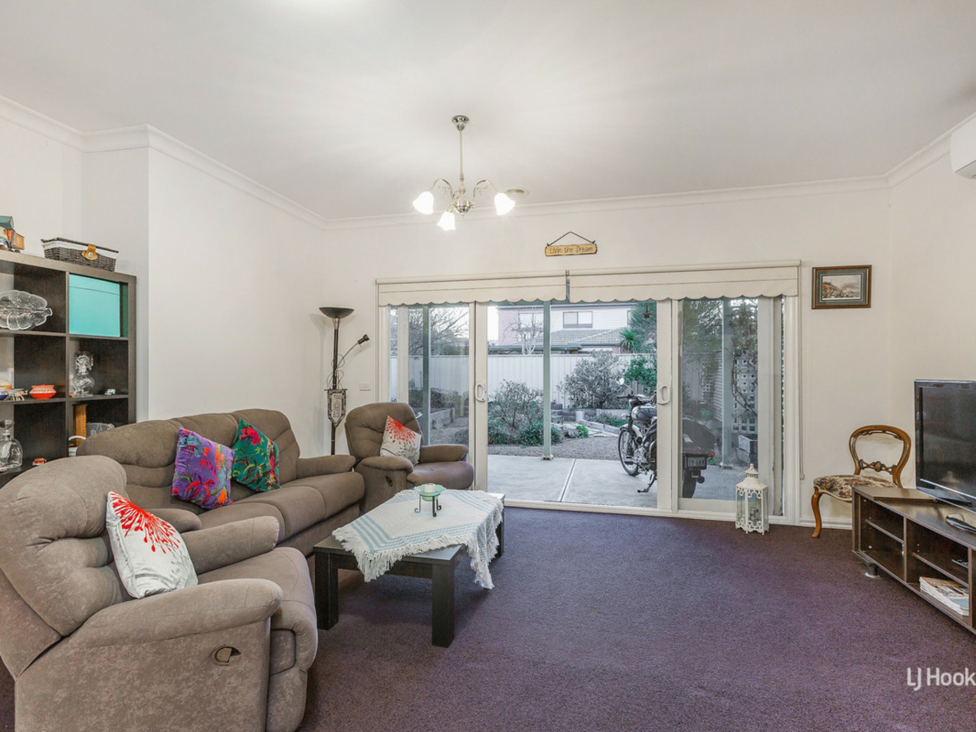 34 Sumner Crescent, POINT COOK